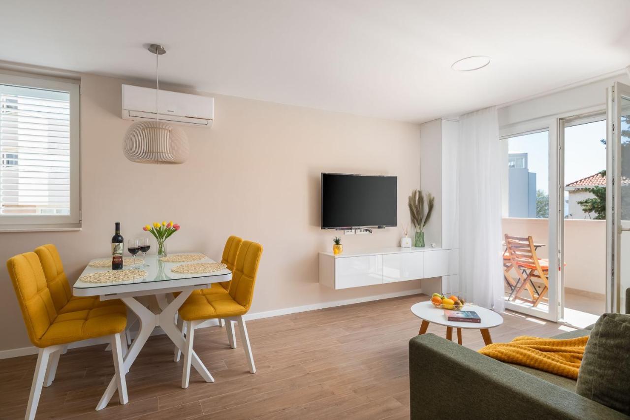 New & Modern Apartment Aa Split Exterior photo